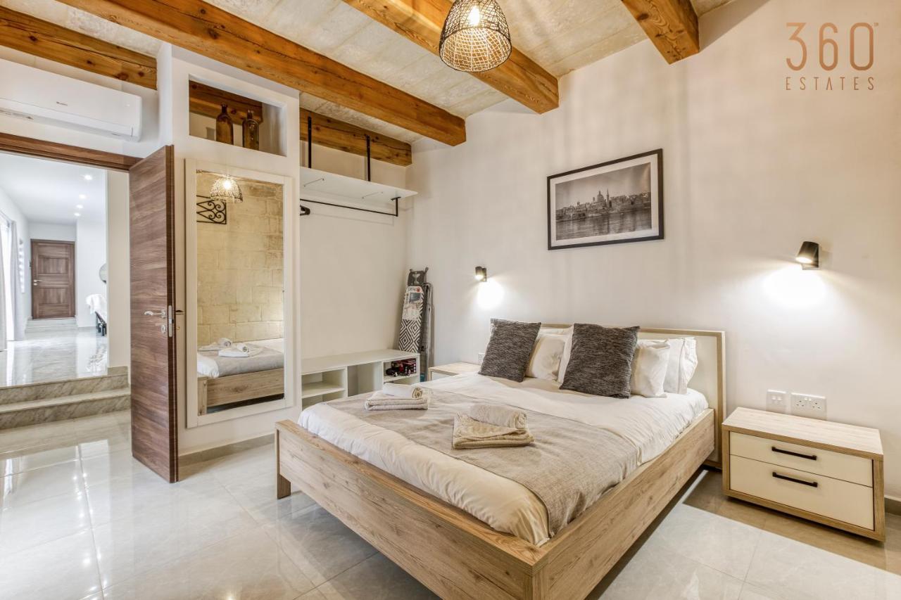 A Lovely 1br With Balcony Just Off The Coast By 360 Estates San Giuliano
