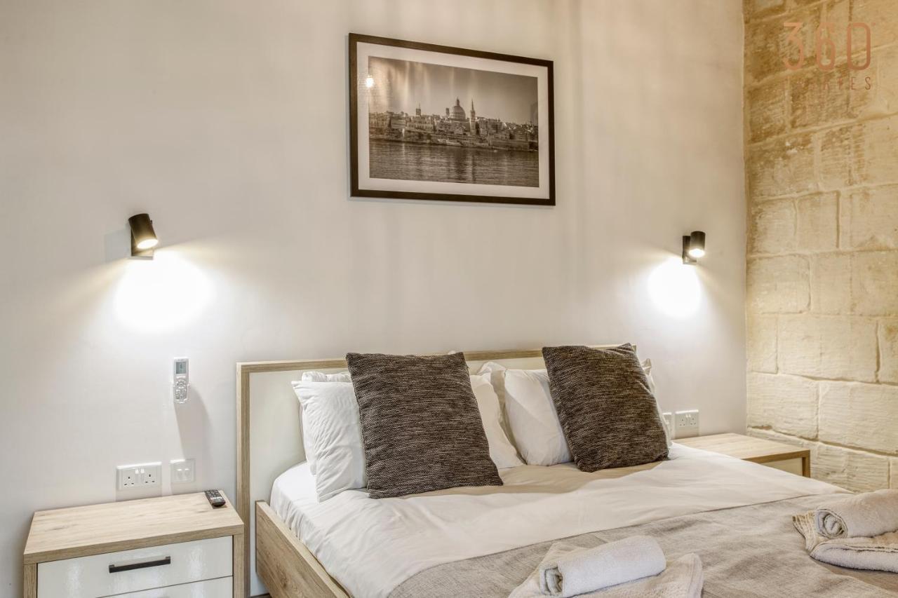 Appartamento A Lovely 1br With Balcony Just Off The Coast By 360 Estates *