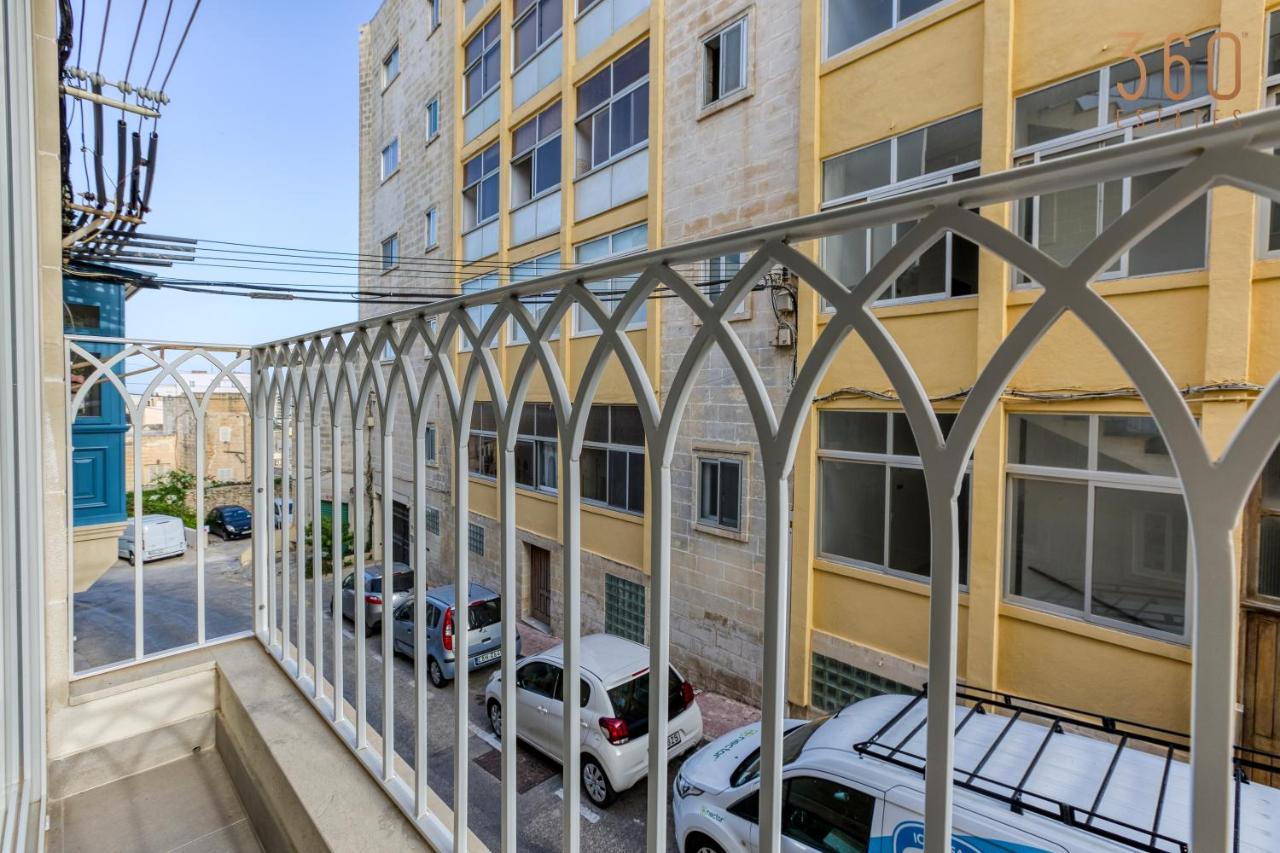 Apartament A Lovely 1br With Balcony Just Off The Coast By 360 Estates